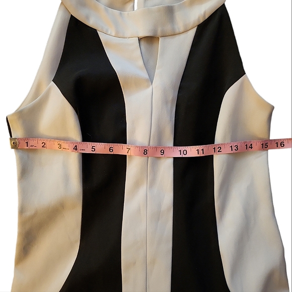 Signature By Sangria SZ 4P Black & White Sleeveless Keyhole Colorbock Mini Dress - Picture 7 of 13